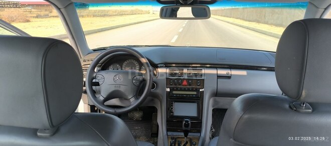 Mercedes E 240 2000, 285,670 km - 2.4 l - Bakı