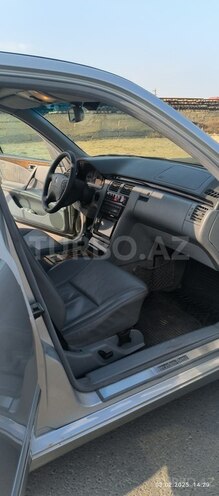 Mercedes E 240 2000, 285,670 km - 2.4 l - Bakı