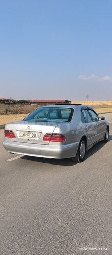 Mercedes E 240 2000, 285,670 km - 2.4 l - Bakı