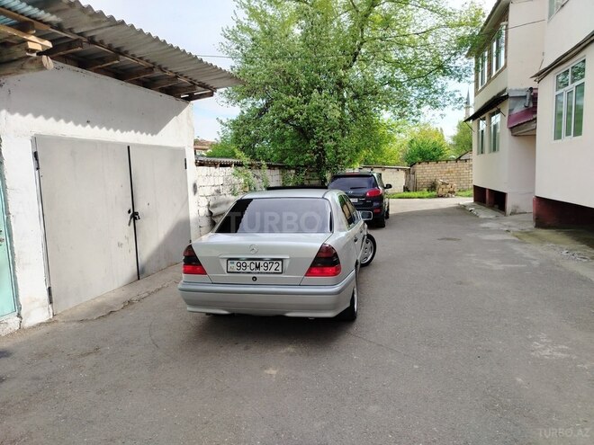 Mercedes C 180 1998, 270,000 km - 1.8 l - Qusar