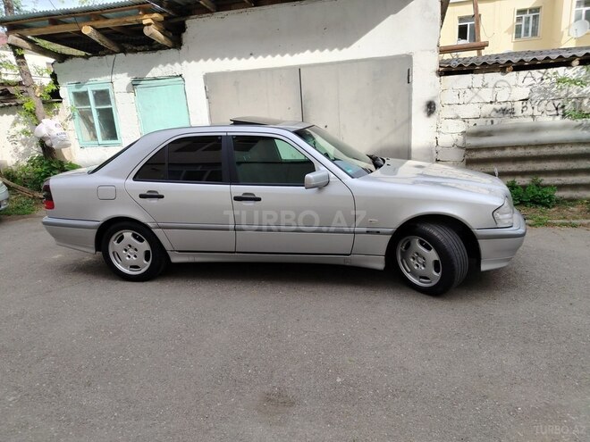 Mercedes C 180 1998, 270,000 km - 1.8 l - Qusar