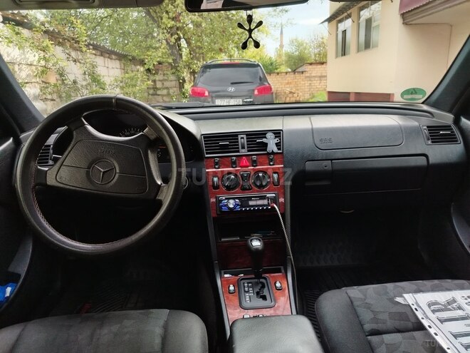 Mercedes C 180 1998, 270,000 km - 1.8 l - Qusar