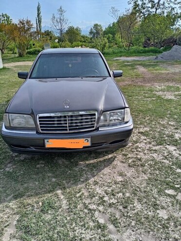 Mercedes C 180 1995, 728,684 km - 1.8 l - Şəki