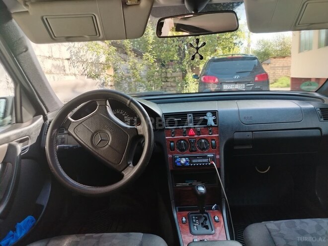 Mercedes C 180 1998, 270,000 km - 1.8 l - Qusar