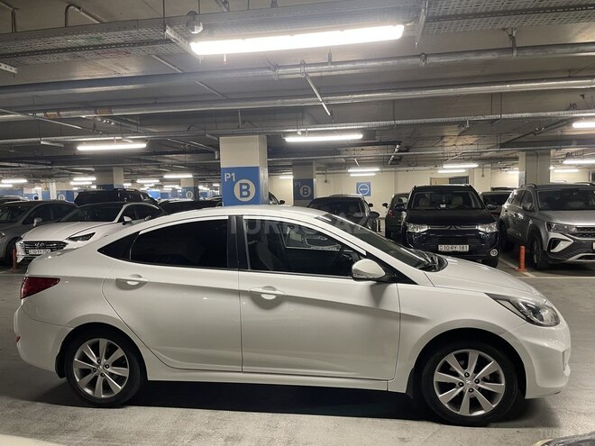 Hyundai Accent 2014, 208,000 km - 1.6 л - Bakı
