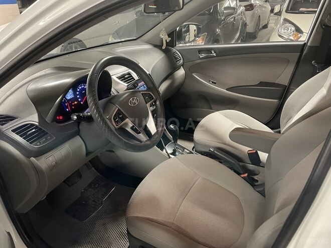 Hyundai Accent 2014, 208,000 km - 1.6 л - Bakı