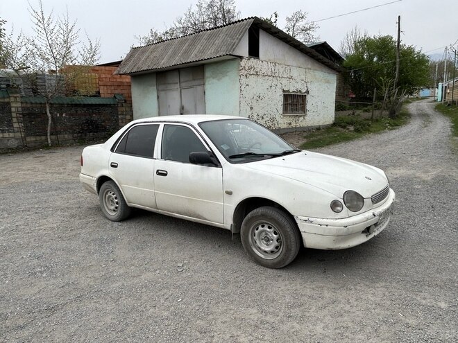 Toyota Corolla 1998, 350,000 km - 1.3 l - Qəbələ