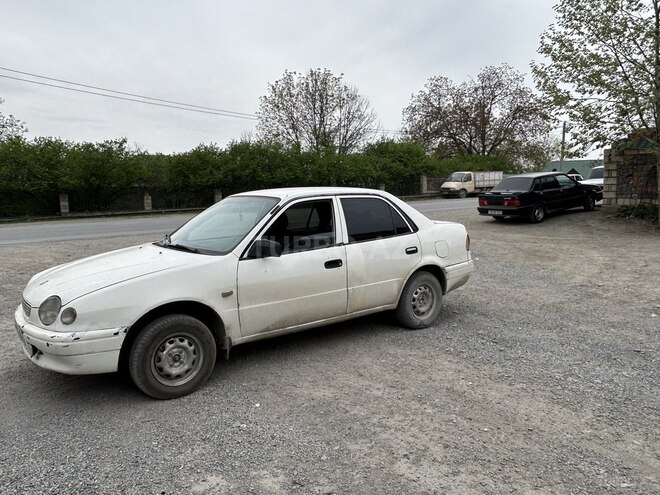 Toyota Corolla 1998, 350,000 km - 1.3 l - Qəbələ