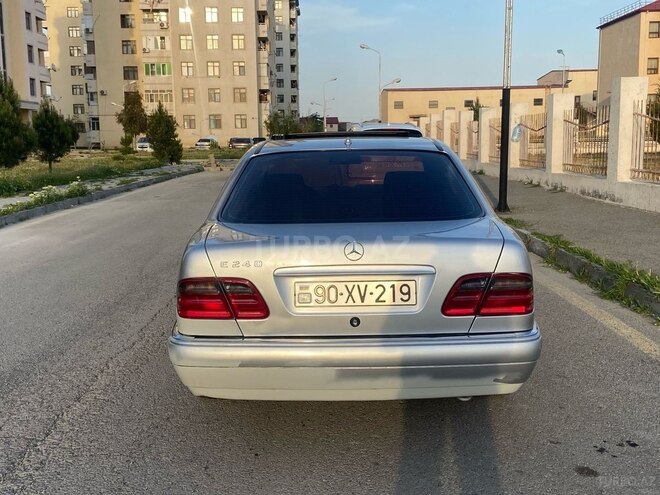 Mercedes E 240 1998, 285,400 km - 2.4 l - Bakı