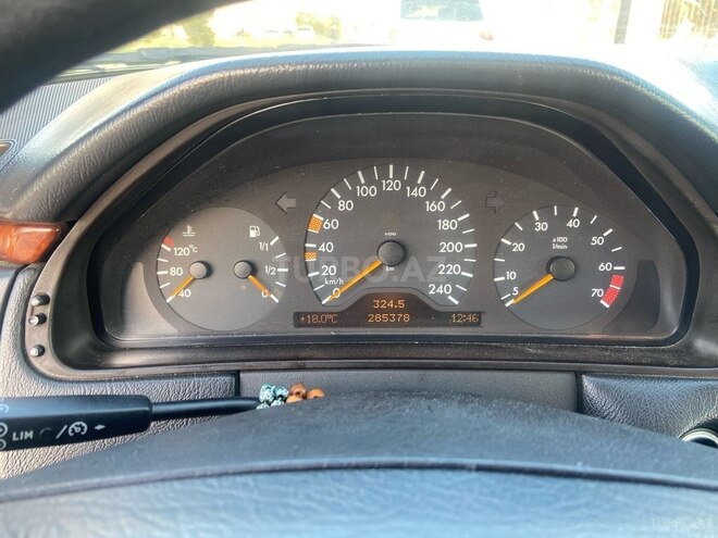 Mercedes E 240 1998, 285,400 km - 2.4 l - Bakı