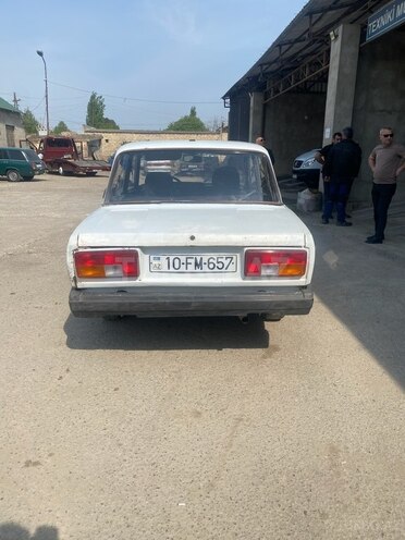 LADA (VAZ) 2105 1984, 12,345 km - 1.5 l - Salyan
