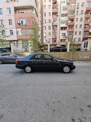 Mercedes C 200 1996, 323,100 km - 2.0 l - Bakı