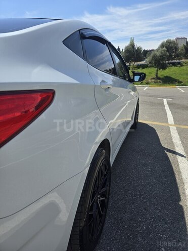 Hyundai Accent 2015, 209,000 km - 1.6 л - Bakı
