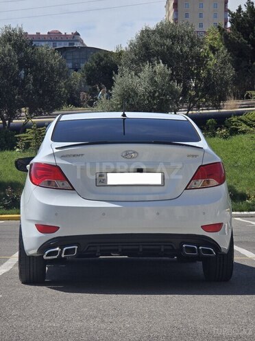 Hyundai Accent 2015, 209,000 km - 1.6 л - Bakı