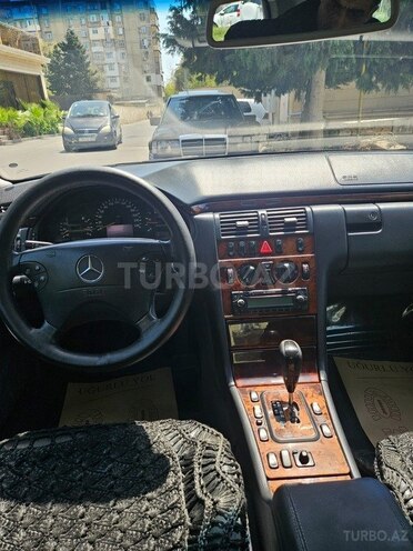 Mercedes E 220 d 1999, 399,000 km - 2.2 l - Bakı