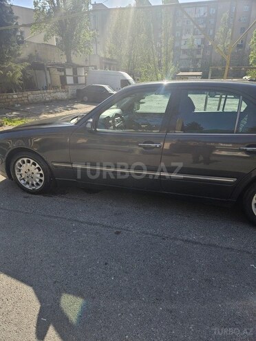 Mercedes E 220 d 1999, 399,000 km - 2.2 l - Bakı