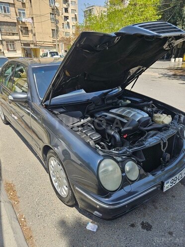 Mercedes E 220 d 1999, 399,000 km - 2.2 l - Bakı