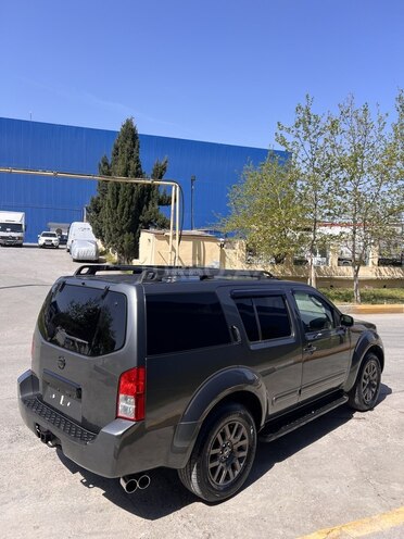 Nissan Pathfinder 2005, 290,000 km - 4.0 l - Bakı