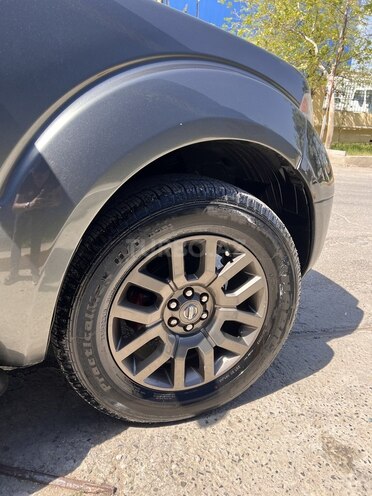 Nissan Pathfinder 2005, 290,000 km - 4.0 l - Bakı