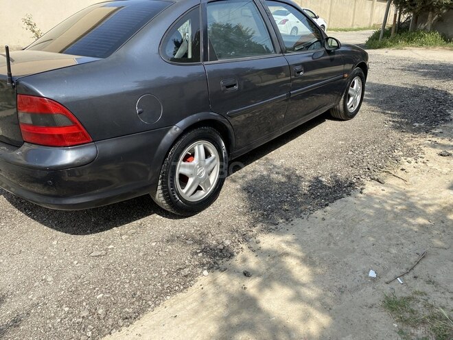 Opel Vectra 1996, 321,000 km - 2.0 l - Bakı