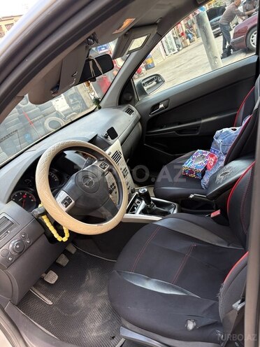 Opel Astra 2007, 215,000 km - 1.4 l - Bakı