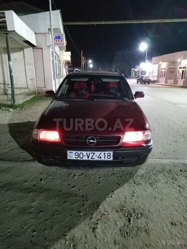 Opel Astra 1997, 444,000 km - 1.6 l - Qusar