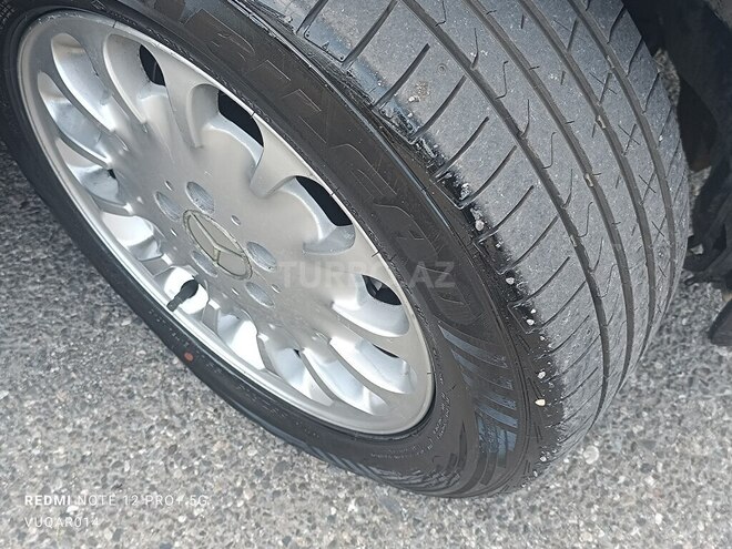 Mercedes E 320 2001, 250,000 km - 3.2 l - Sumqayıt