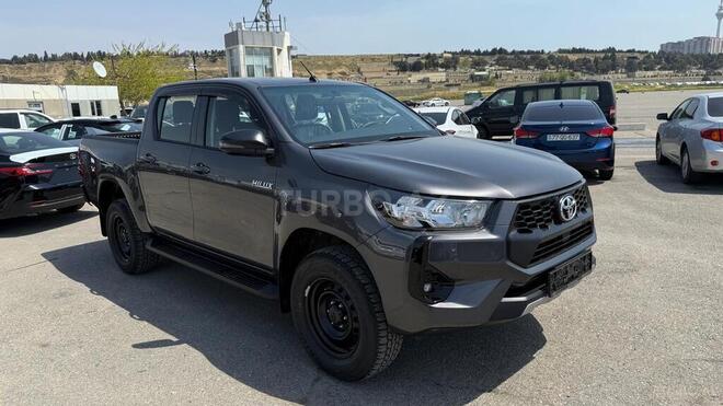 Toyota Hilux-1