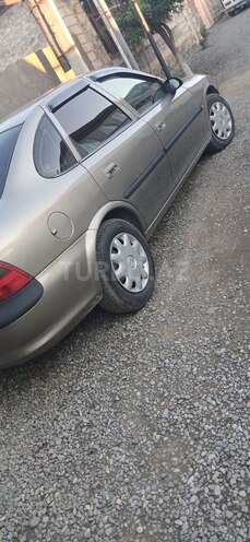 Opel Vectra 1996, 300,000 km - 1.8 l - Şəmkir