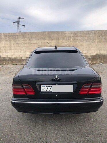 Mercedes E 240 2002, 365,200 km - 2.4 l - Sumqayıt