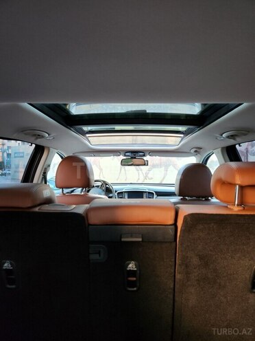 Kia Sorento-12