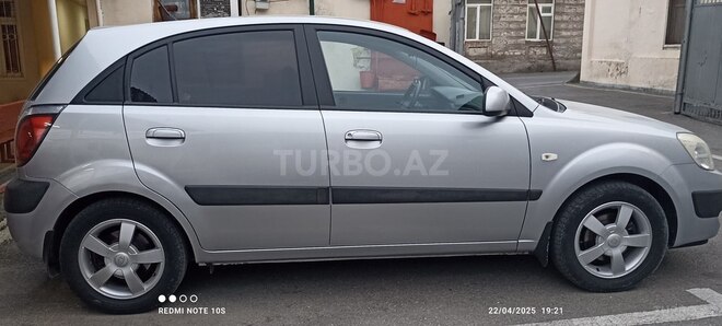 Kia Rio 2005, 183,000 km - 1.5 l - Şəki