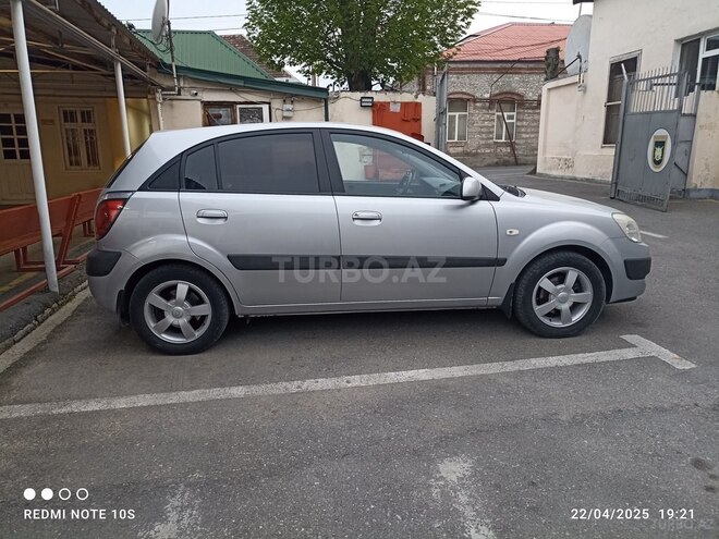 Kia Rio 2005, 183,000 km - 1.5 l - Şəki