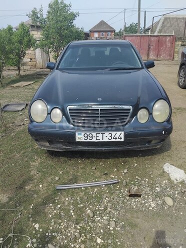 Mercedes E 200 1999, 275,461 km - 2.0 l - Masallı
