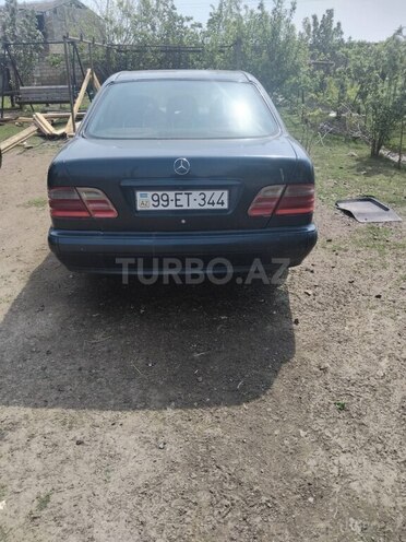 Mercedes E 200 1999, 275,461 km - 2.0 l - Masallı