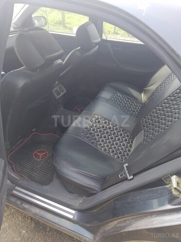 Mercedes E 200 1999, 275,461 km - 2.0 l - Masallı