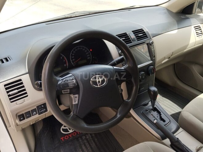 Toyota Corolla 2013, 210,000 km - 1.8 l - Bakı