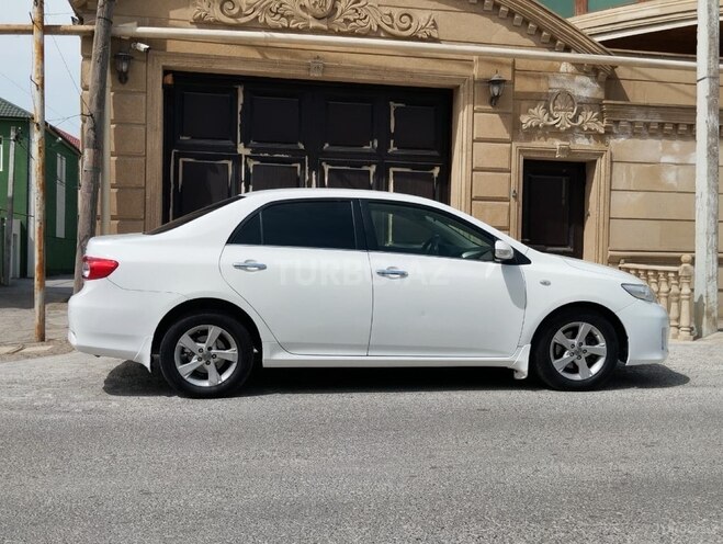 Toyota Corolla 2013, 210,000 km - 1.8 l - Bakı