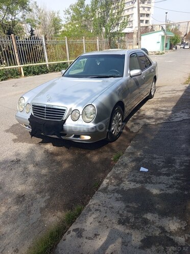 Mercedes E 270 1999, 432,000 km - 2.7 l - Bakı