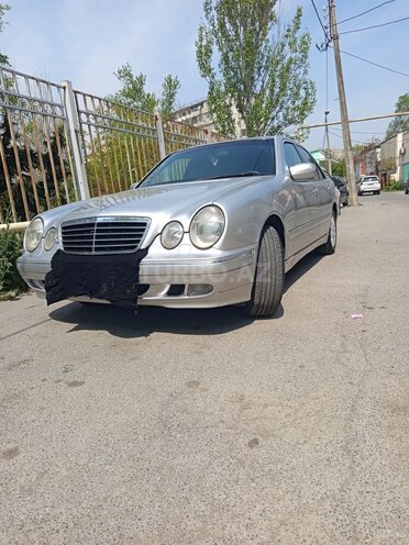 Mercedes E 270 1999, 432,000 km - 2.7 l - Bakı