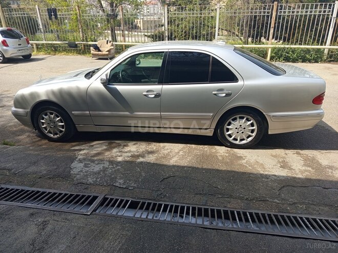 Mercedes E 270 1999, 432,000 km - 2.7 l - Bakı
