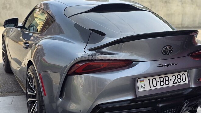 Toyota Supra-8