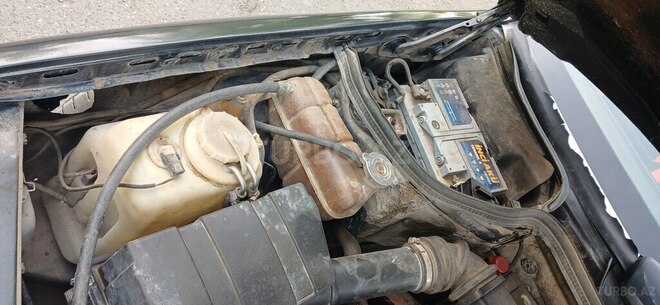 Mercedes E 200 1993, 450,085 km - 2.0 l - Yevlax