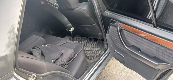 Mercedes E 200 1993, 450,085 km - 2.0 l - Yevlax