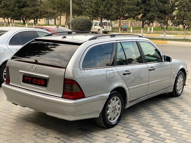 Mercedes C 220 d-8