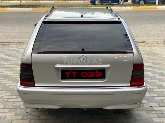 Mercedes C 220 d-10