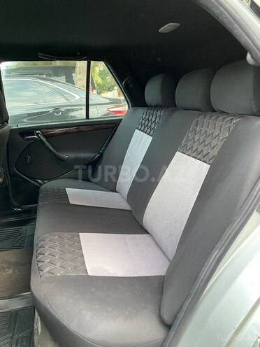 Mercedes C 220 d-15