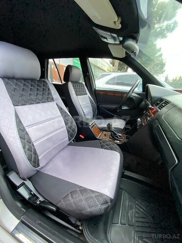 Mercedes C 220 d-16
