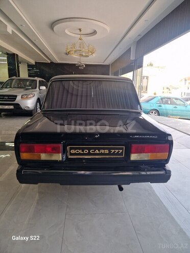 LADA (VAZ) 2107-2
