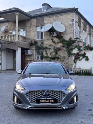 Hyundai Sonata-1